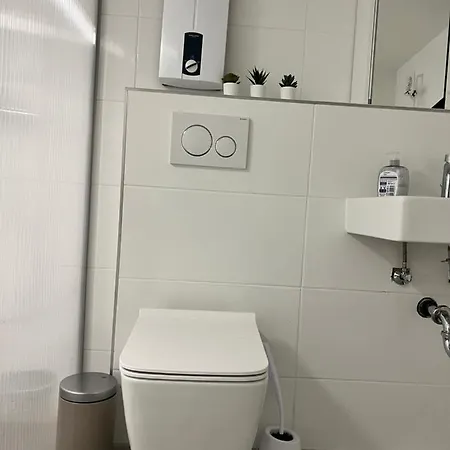 דירה Calm Souterrain Appertment In ראטינגן