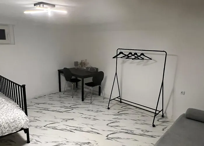 Apartmán Calm Souterrain Appertment In *