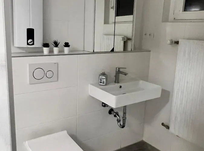 Calm Souterrain Appertment In Apartmán Ratingen